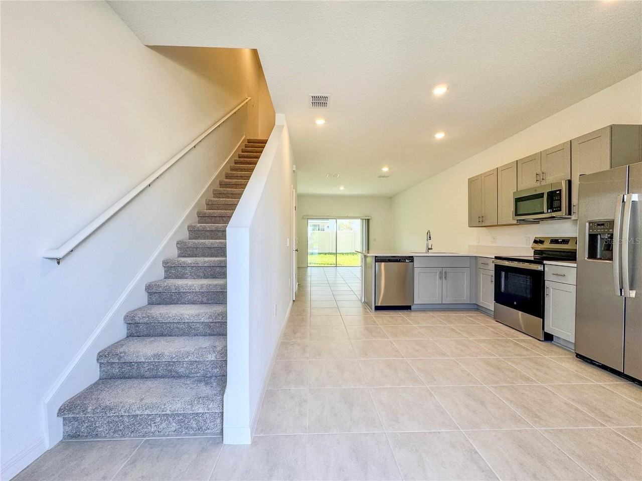 3094 Skyline Loop - Photo 4 of 50