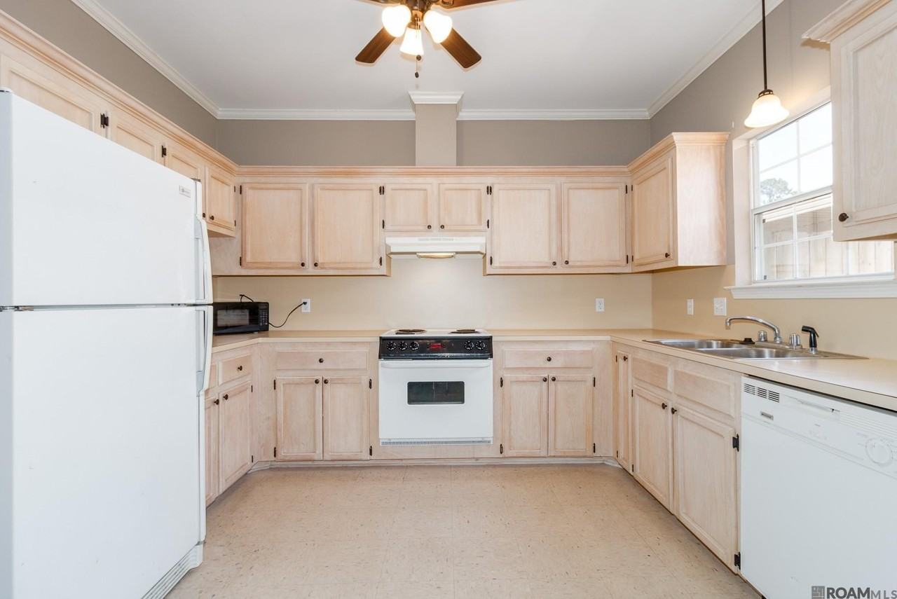 4140 Jefferson Woods Dr - Photo 2 of 14