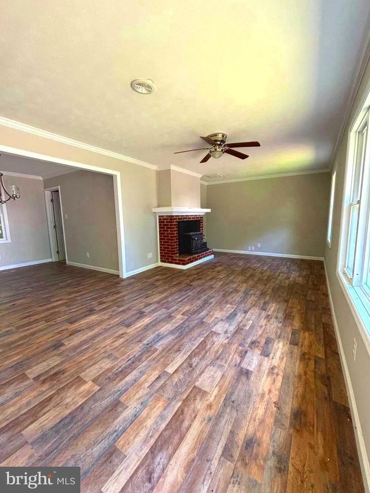 3315 Cliff Trail - Photo 3 of 9