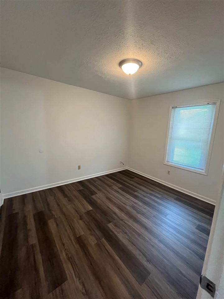 1294 Kenilwood Way - Photo 7 of 7