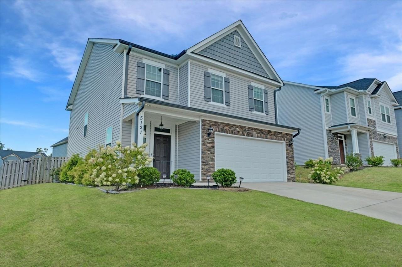5121 Heathbrook Dr - Photo 2 of 42