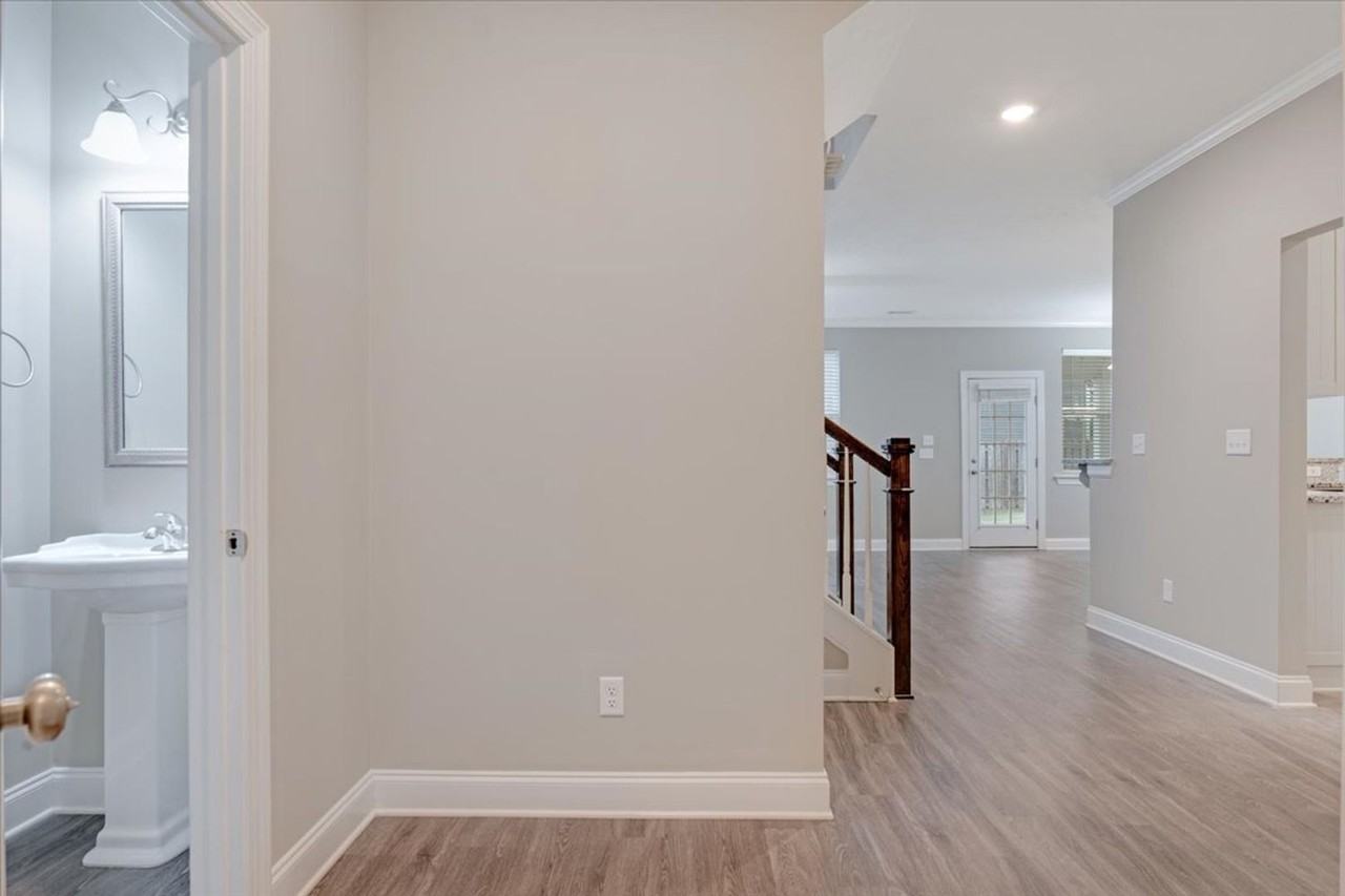 5121 Heathbrook Dr - Photo 6 of 42
