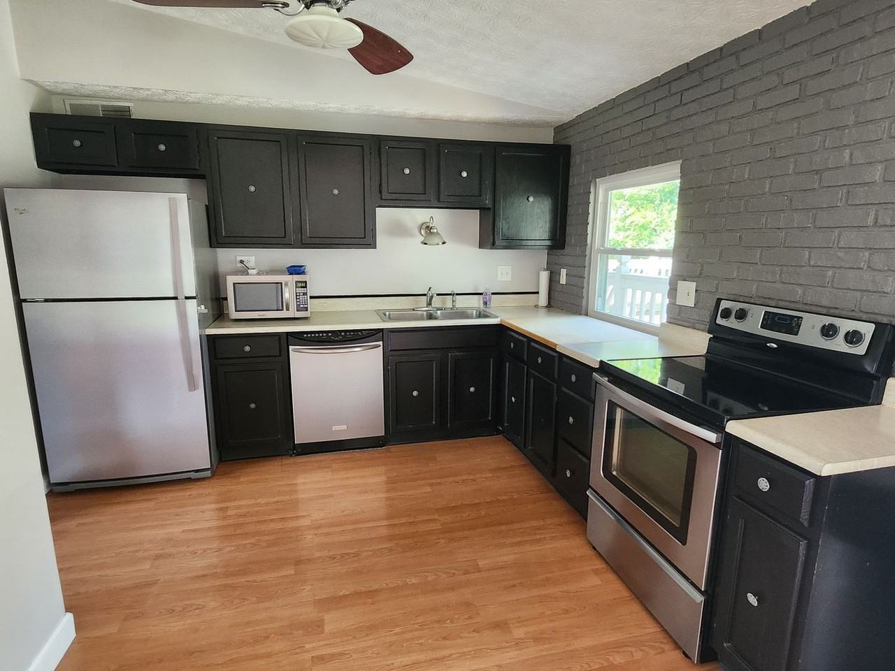 1188 Starbuck Ct - Photo 4 of 14