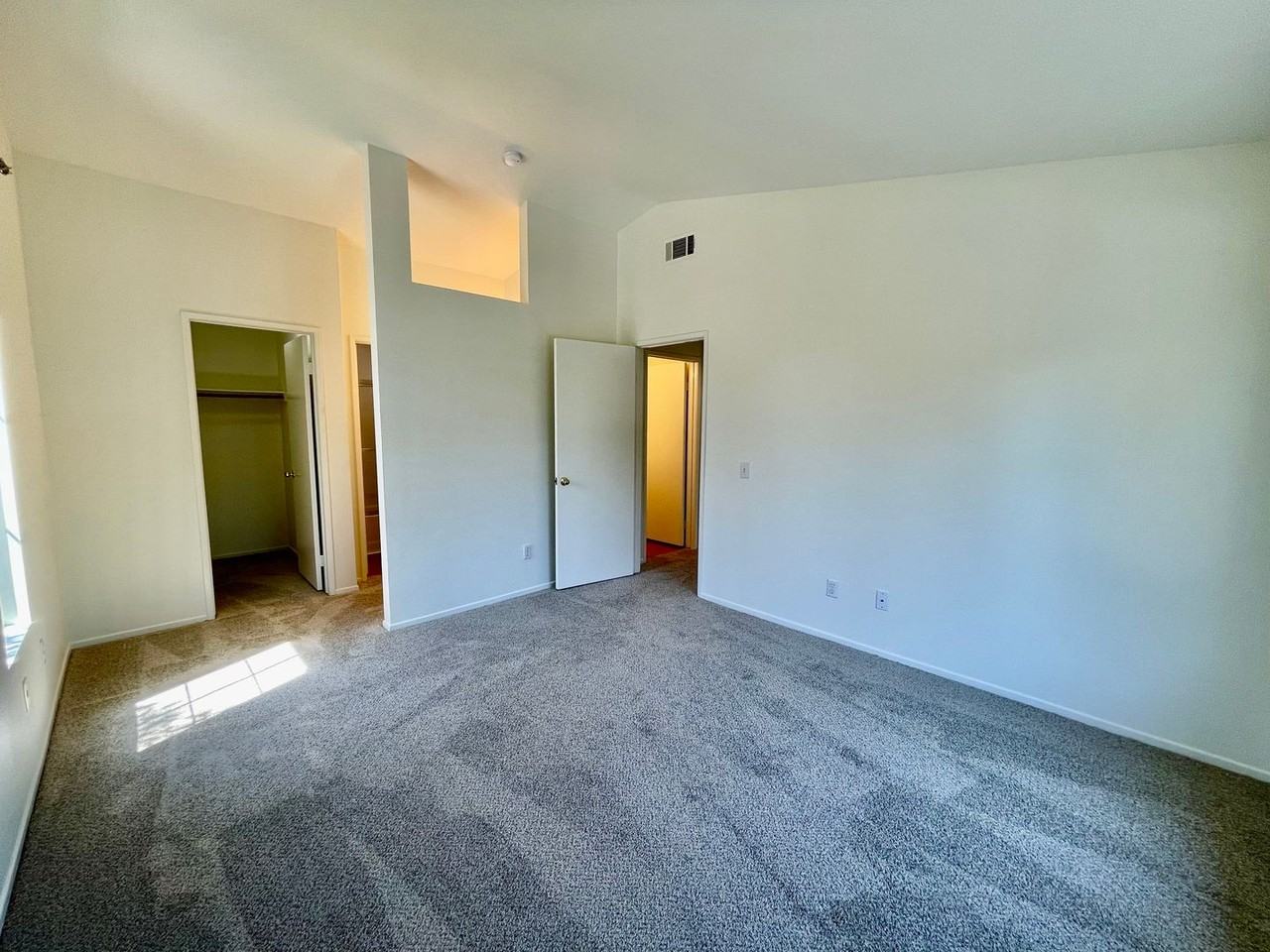 10 Chaumont Cir - Photo 6 of 10