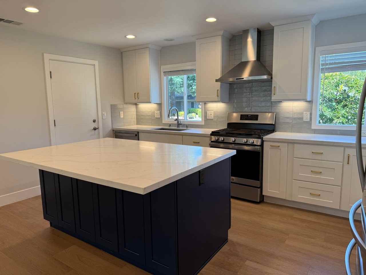 215 Calle Marguerita - Photo 3 of 15