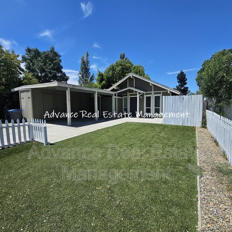 1017 Bienville St - Photo 2 of 26