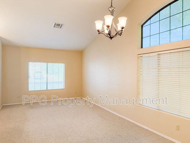 5517 W Aster Dr - Photo 3 of 48
