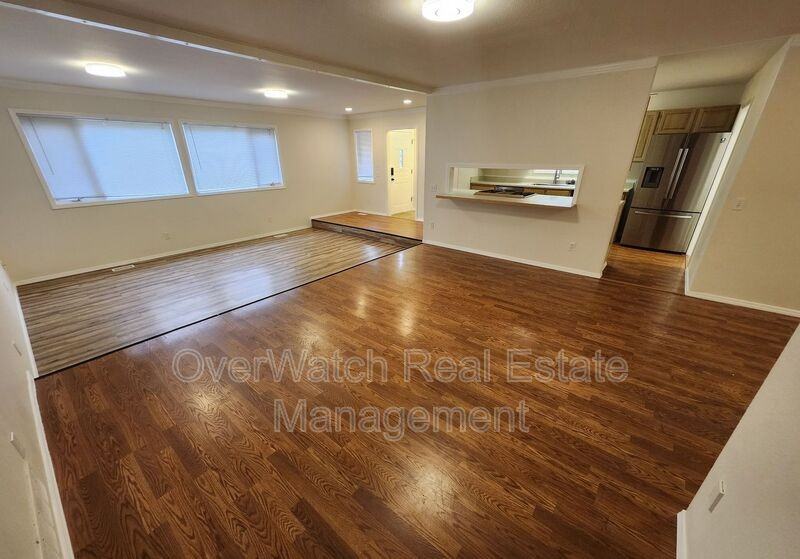 9321 Noblewood St - Photo 3 of 27