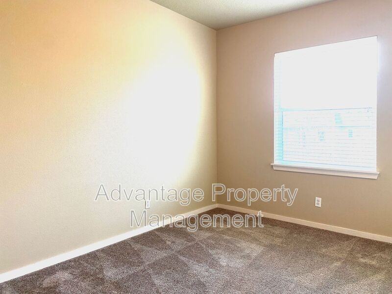 519 Catron St N #519-06 - Photo 7 of 26