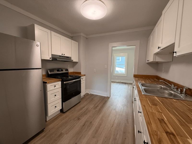 1008 Avenue A - Photo 3 of 20