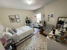 Beacon St #4P - Photo 1 of 1