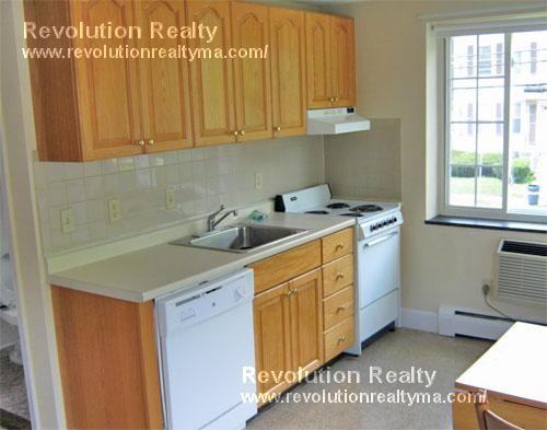 8 Brattle Dr #5 - Photo 7 of 14