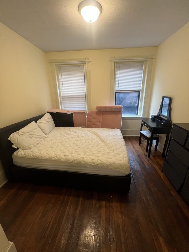 Myrtle St #6 - Photo 3 of 7