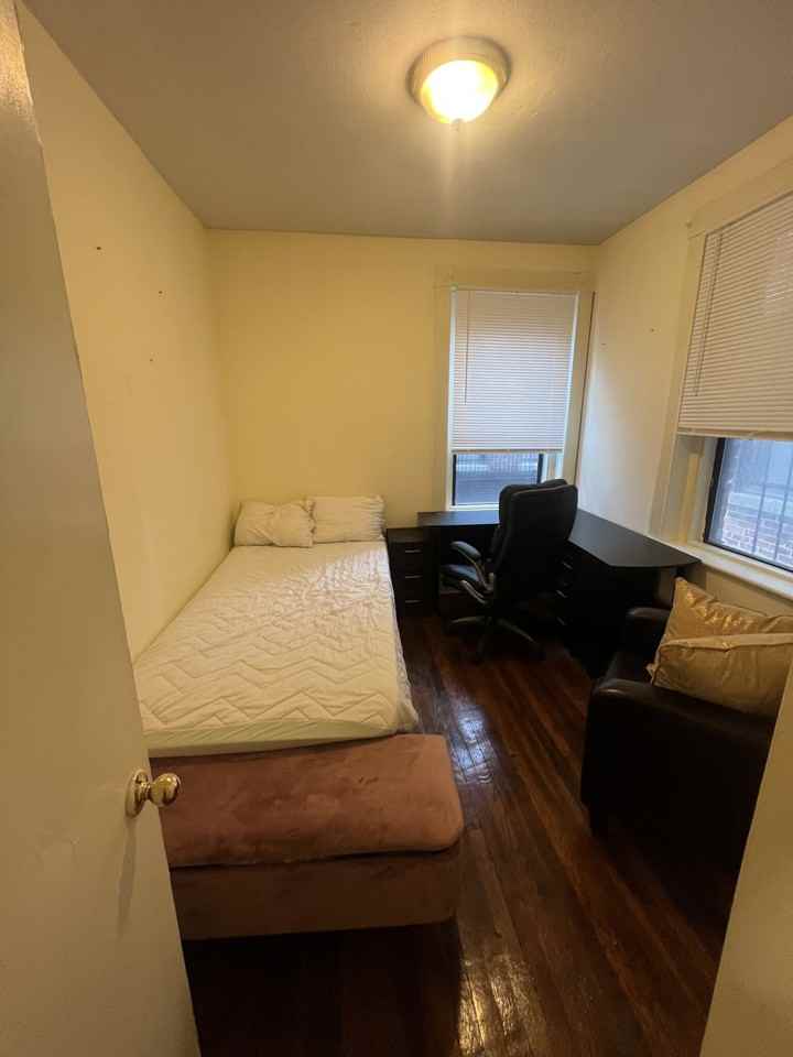Myrtle St #6 - Photo 4 of 7