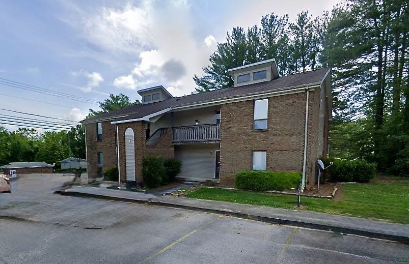 Hearthwood Apartments - Photo 3 of 13