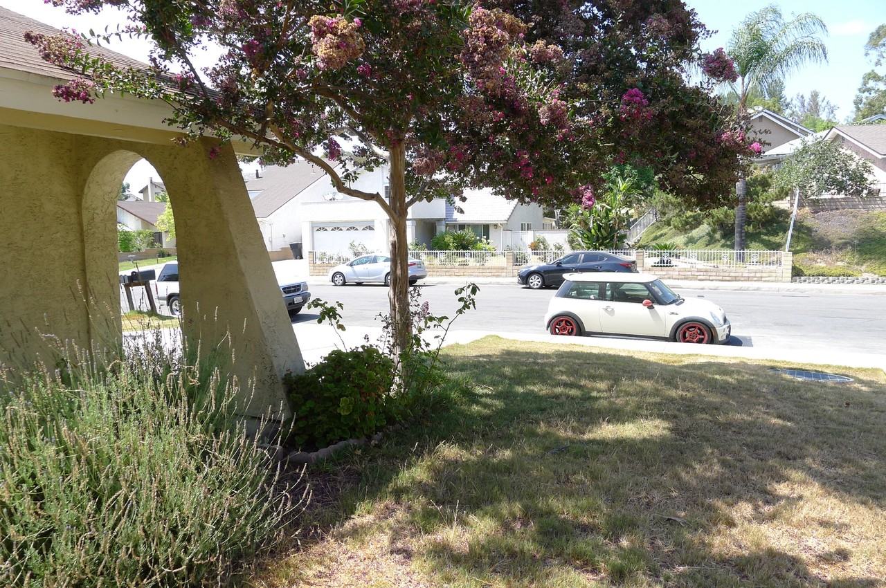 2052 E Loraine St #NA - Photo 3 of 40