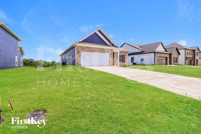 310 Ridgeview Cir - Photo 2 of 15