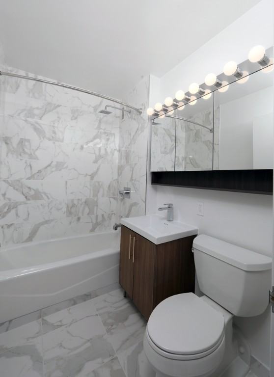 410 W 53rd St #406 - Photo 4 of 7