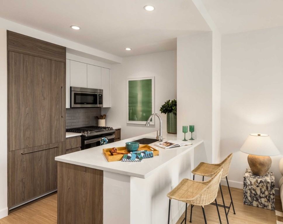 550 10th Ave #4507 - Photo 5 of 20