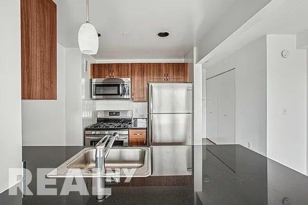 Chrystie St #728B - Photo 2 of 13