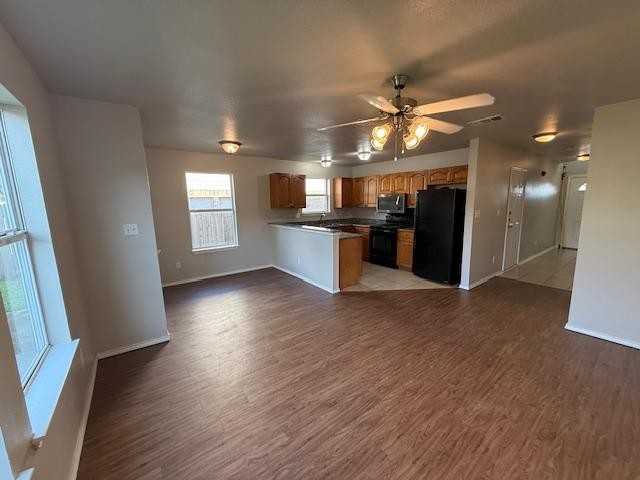 725 Claremont Parkway - Photo 2 of 10