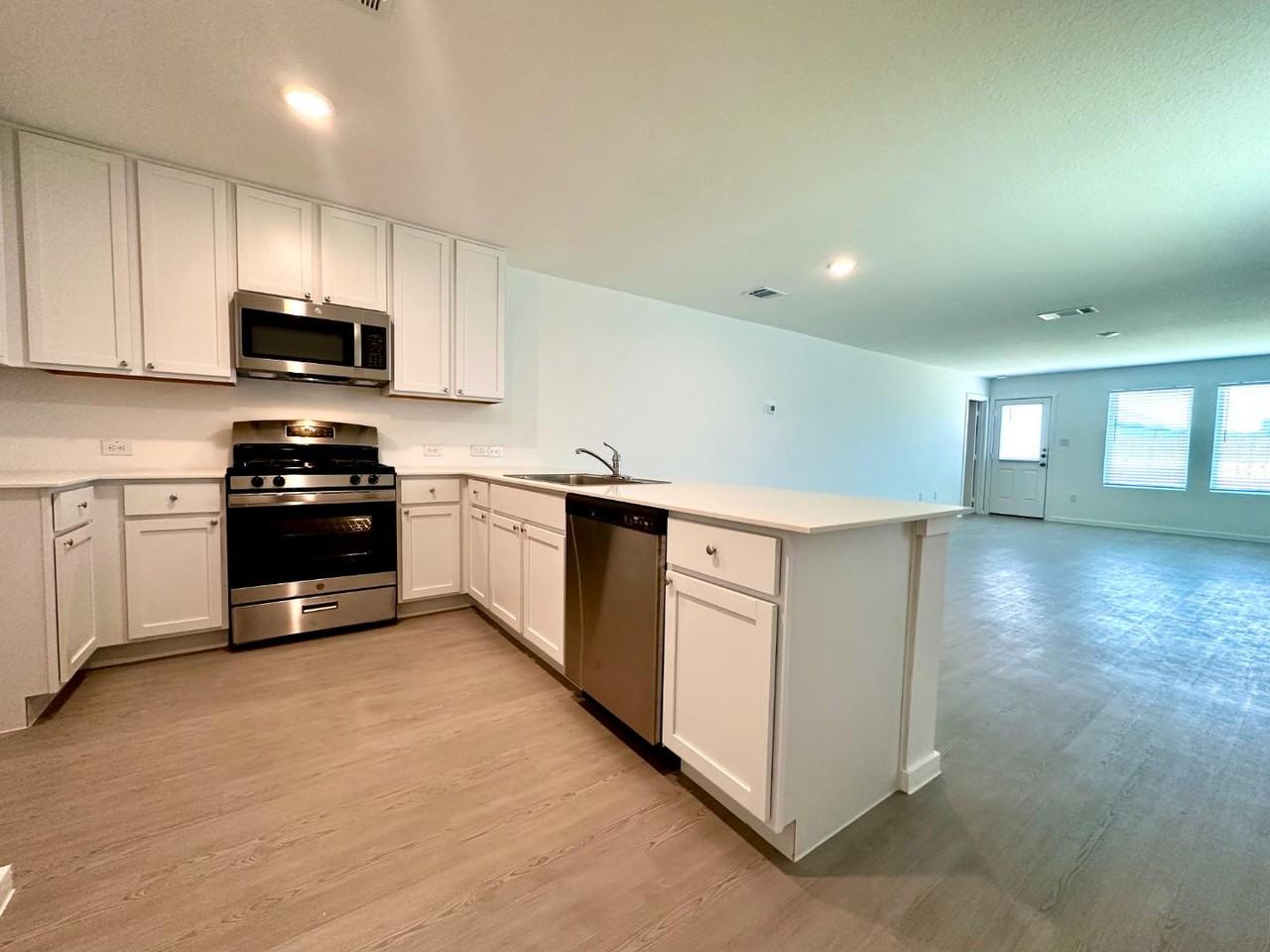 523 Paul Cyn - Photo 3 of 20