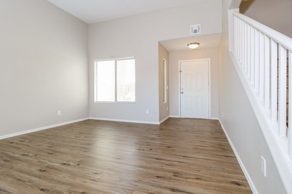 7412 S 37th Dr - Photo 4 of 17