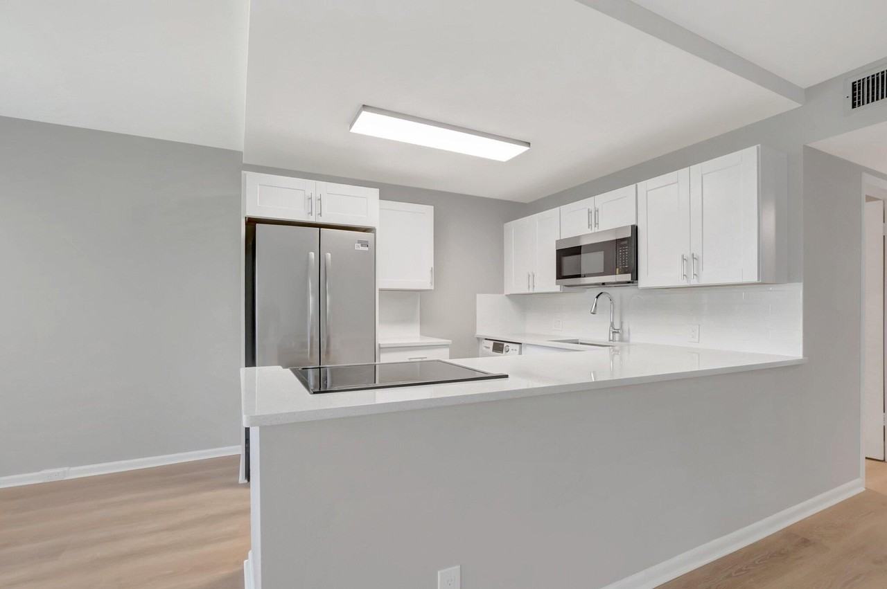 296 Fanshaw H - Photo 4 of 50