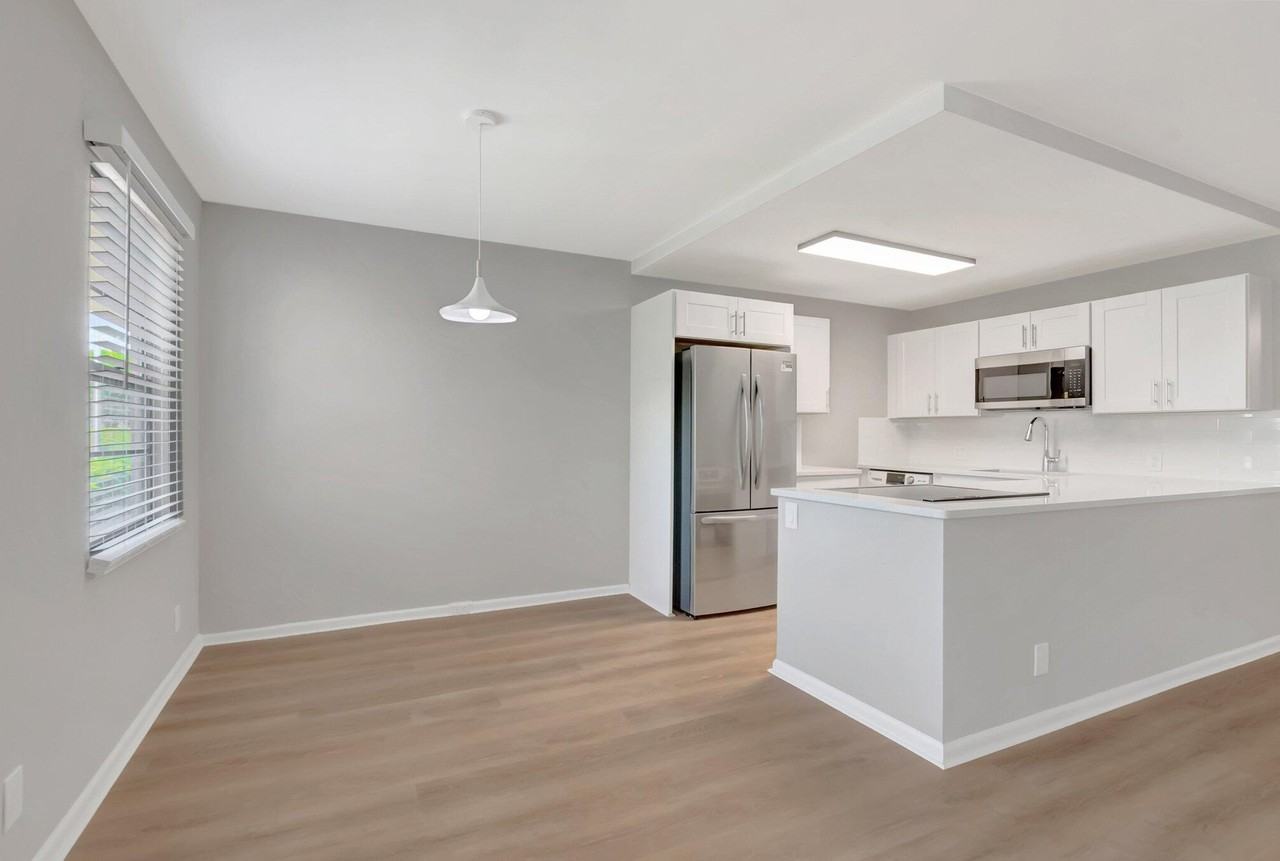 296 Fanshaw H - Photo 5 of 50