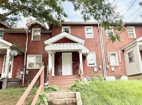 864 Vankirk St - Photo 1 of 1