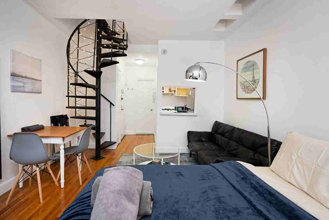 328 E 74th St #1032014P - Photo 6 of 35