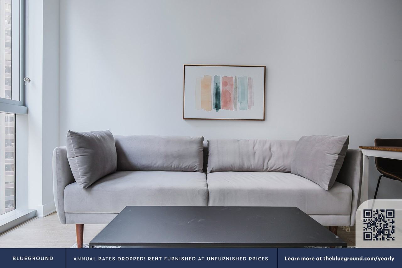 201 North Garland Court - Photo 4 of 50