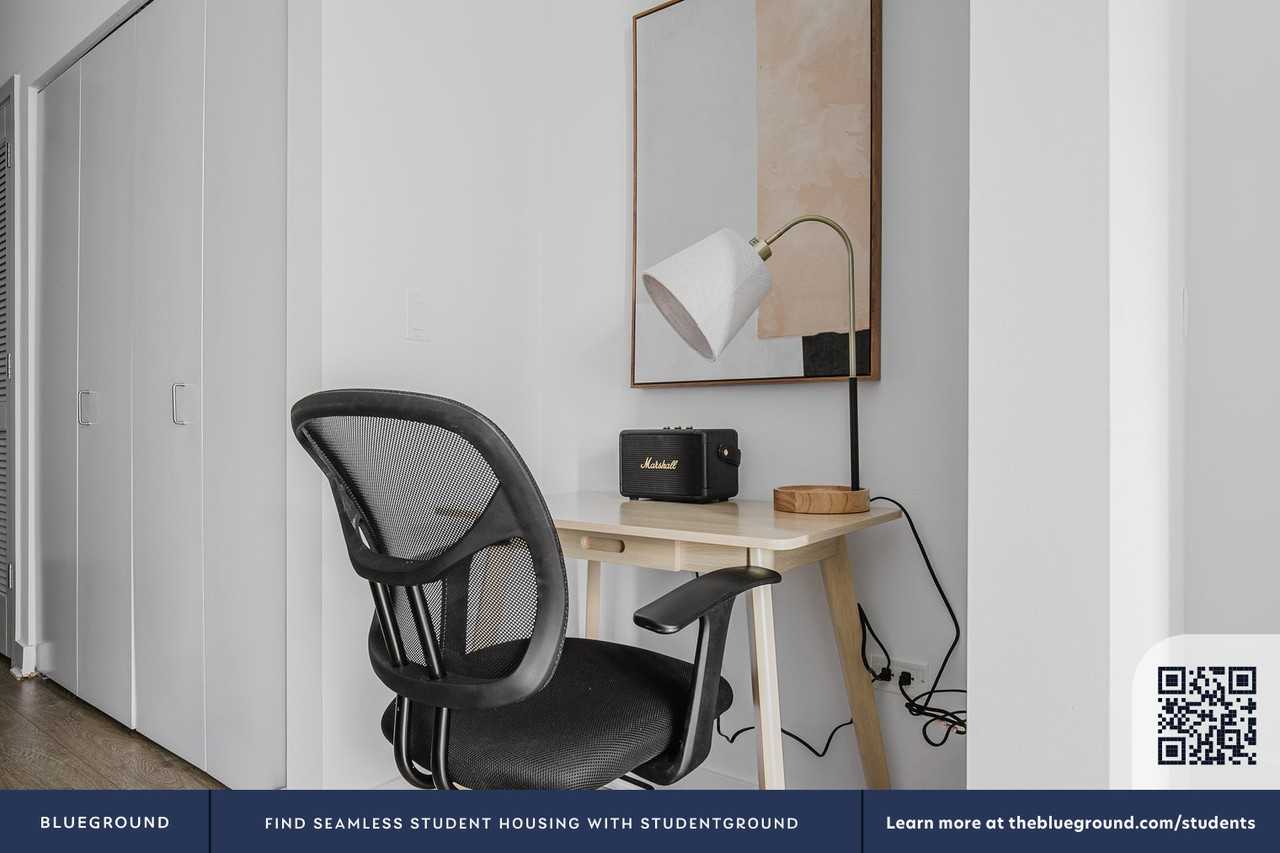 201 North Garland Court - Photo 7 of 50