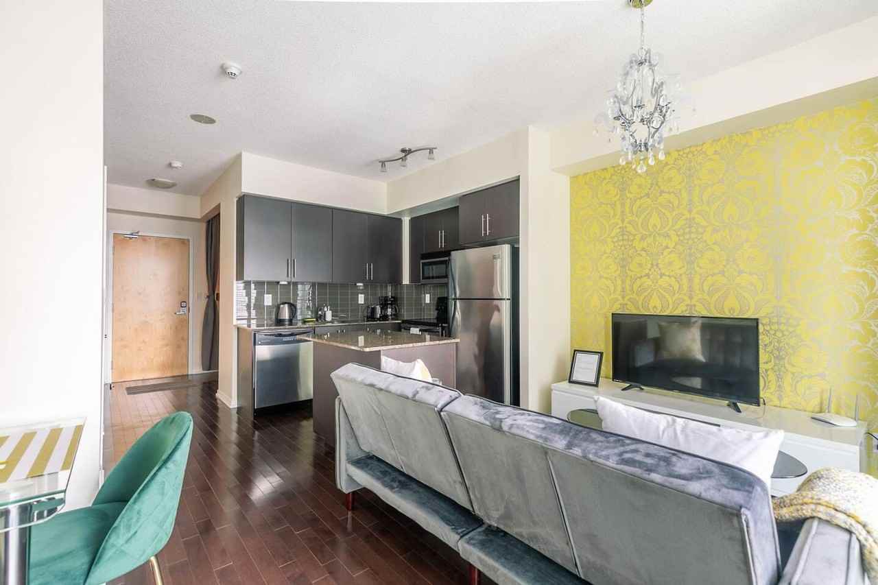 14D York St #1037092P - Photo 4 of 23