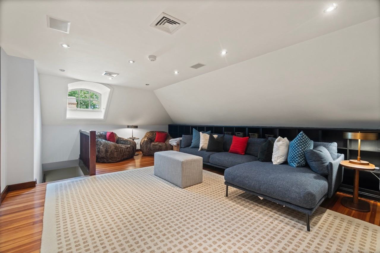 91 Algonquin Rd #1262033P - Photo 6 of 45