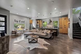 Kinney Ave - Photo 1 of 1
