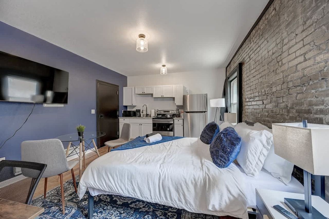 1927 N Prospect Ave #1263186P - Photo 3 of 19