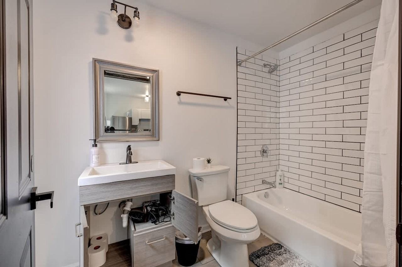 1927 N Prospect Ave #1263186P - Photo 4 of 19