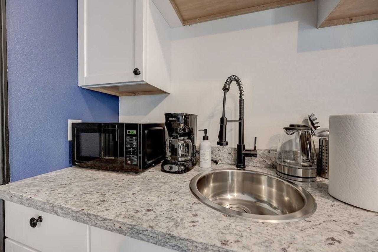 1927 North Prospect Avenue - Photo 7 of 18