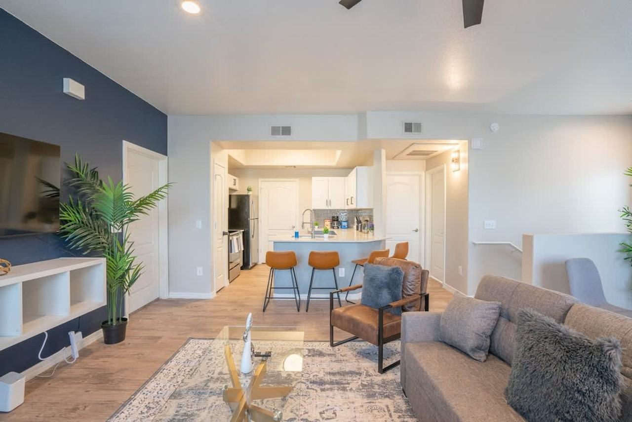 10 W Minnezona Ave #1388727P - Photo 4 of 33