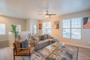 10 W Minnezona Ave - Photo 1 of 1