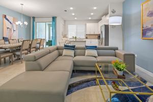 featured image of 1828 Tropical Palms Cir