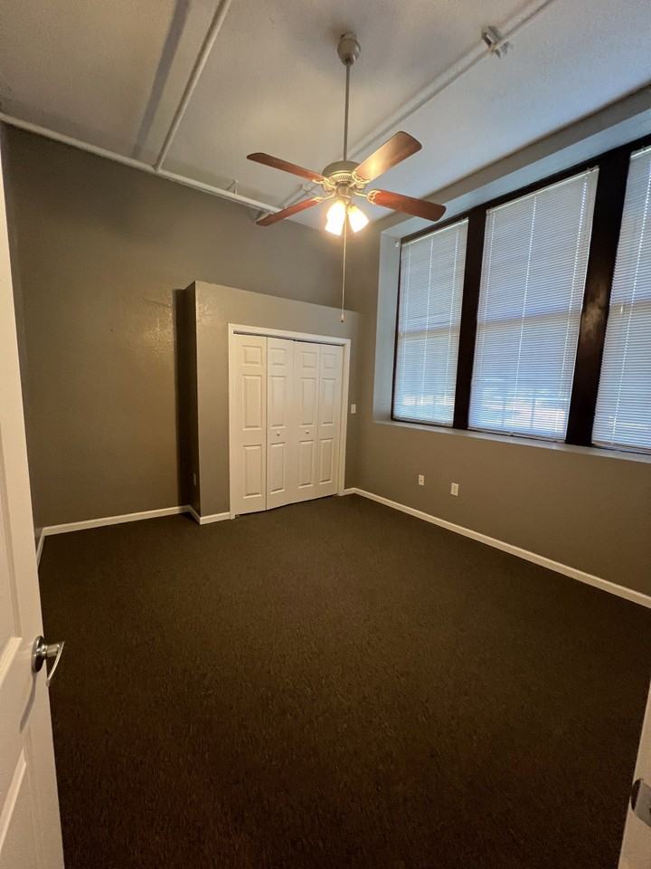 Washburn Towers - Photo 4 of 12