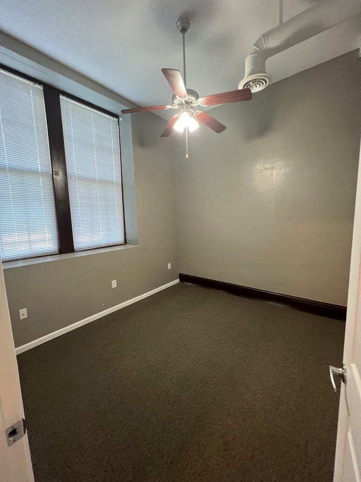 Washburn Towers - Photo 5 of 12