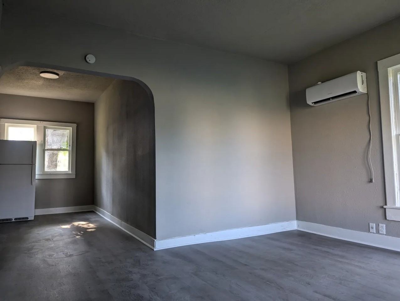 216 S Florida Ave - Photo 2 of 5