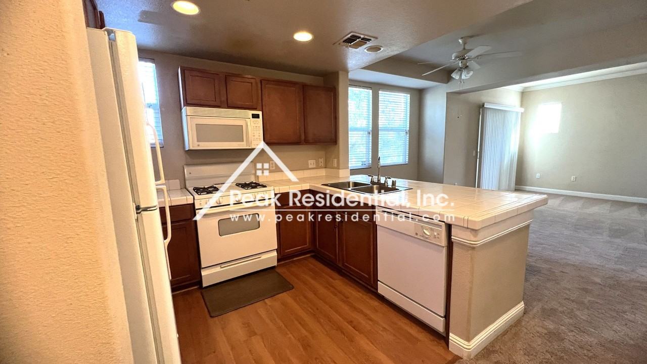 4800 Westlake Pkwy #509 - Photo 7 of 36