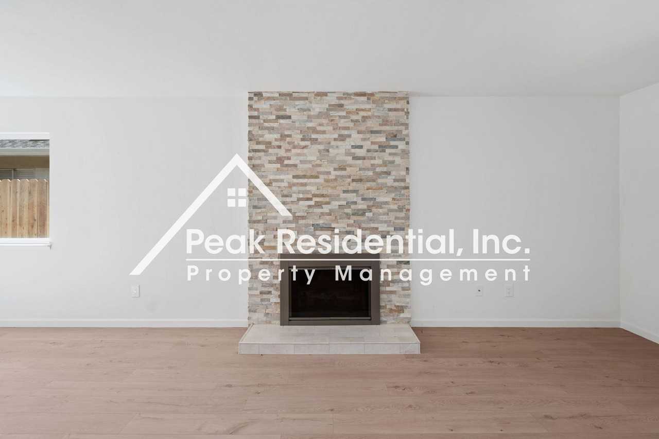 37 Park Ave - Photo 4 of 16