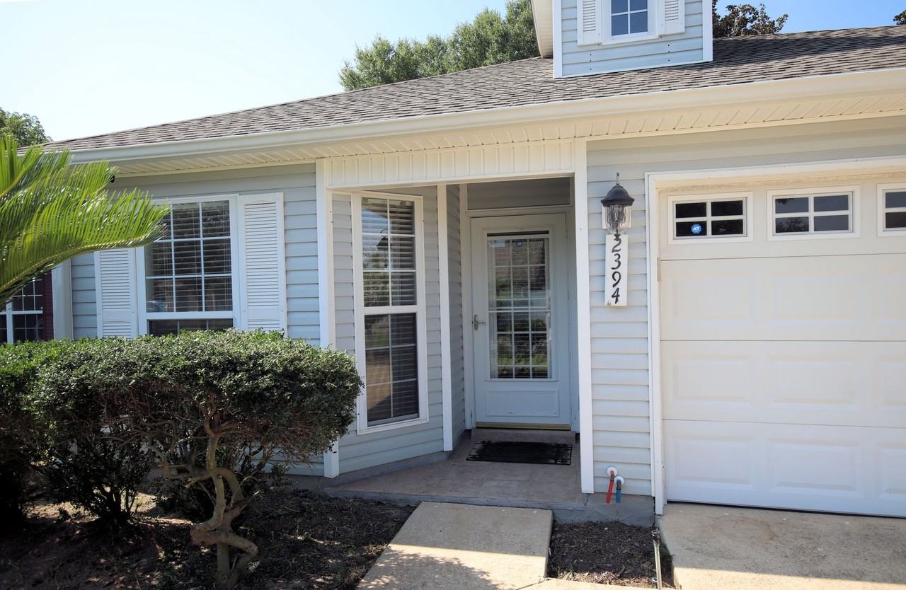 2394 Marina Dr - Photo 5 of 34