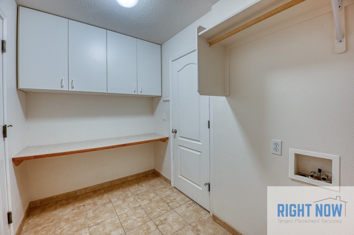 4145 W Patel Dr - Photo 2 of 32