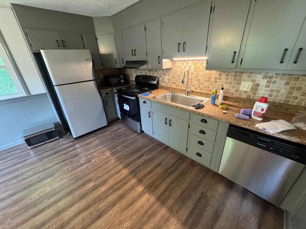 200 F Skip Zerbe St - Photo 2 of 9